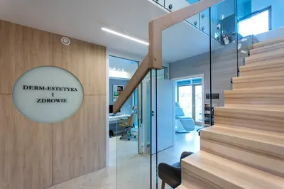 Derm-Estetyka Medycyna Estetyczna - botoks, plastyka powiek, blefaroplastyka, ginekomastia zabieg